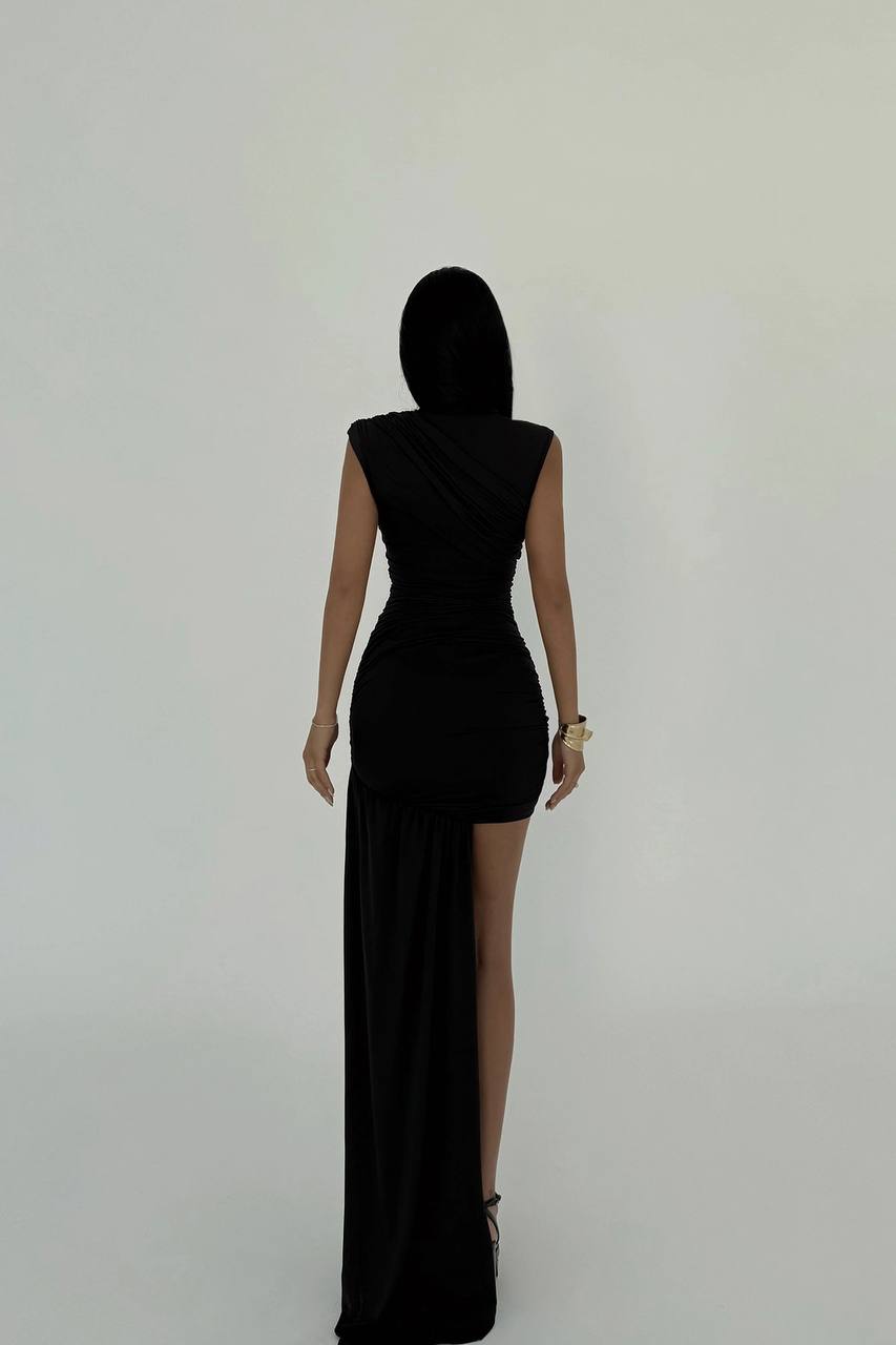 La Nuit Majestueuse - Drape Gown