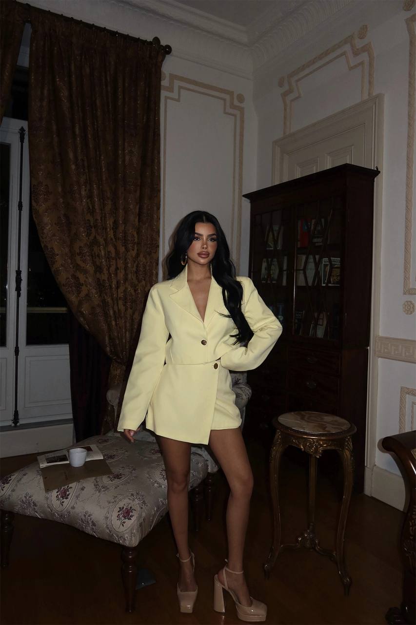 Butter Yellow Hour Set