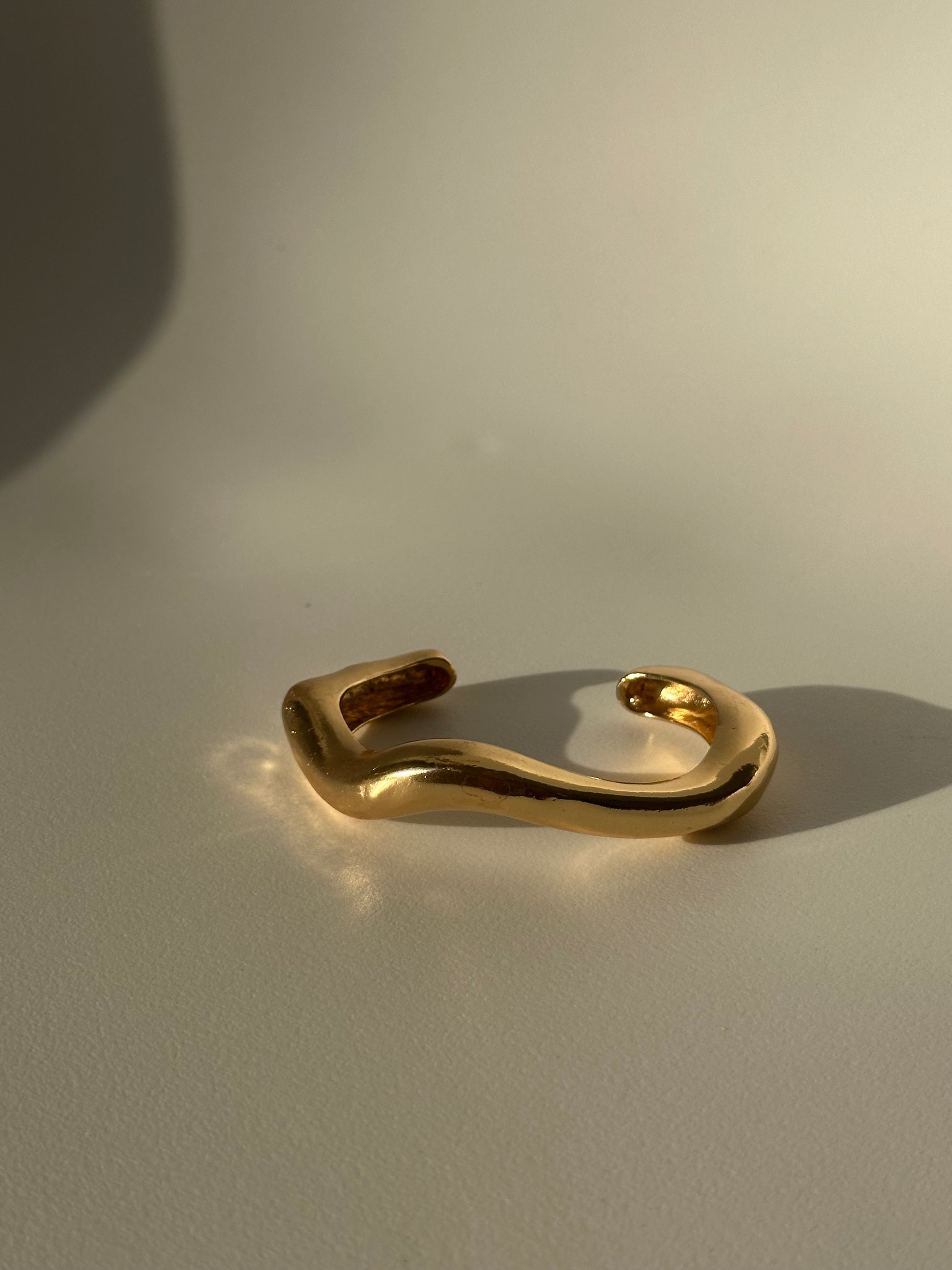 Soleil Curve Bracelet